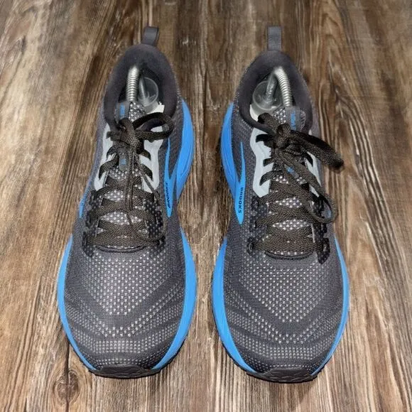 Brooks Revel 6 men’s athletic shoes black &amp; blue color size 9.5.