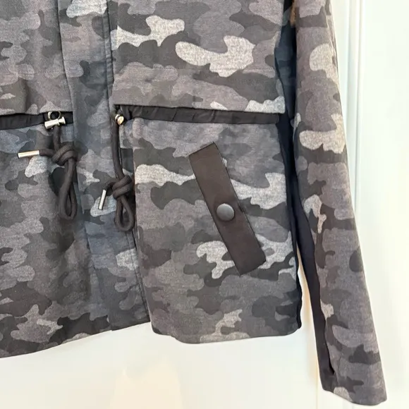 CAbi Atc Black Gray Camouflage Jacket Size Medium Knit Camo