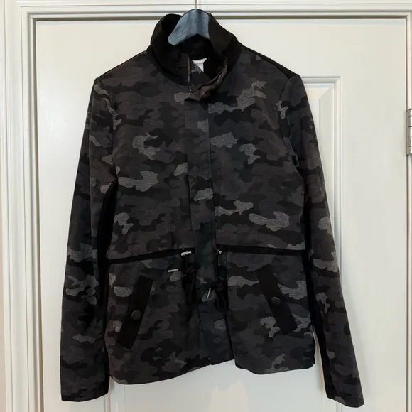 CAbi Atc Black Gray Camouflage Jacket Size Medium Knit Camo