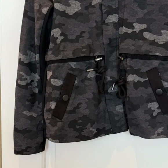 CAbi Atc Black Gray Camouflage Jacket Size Medium Knit Camo