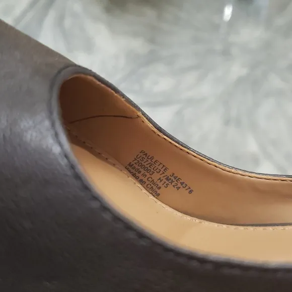 CALVIN KLEIN WOMEN'S LEATHER PLATFORM PUMPS LIKE NEW SZ 7