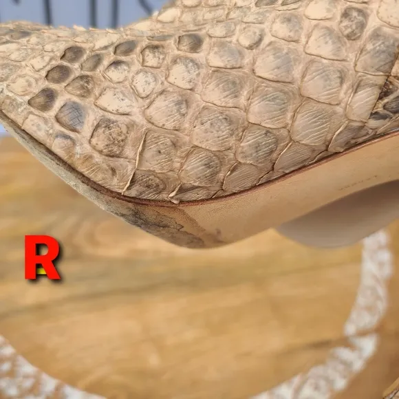 Camilla Skovgaard Python sz 38. Please refer to all photos
