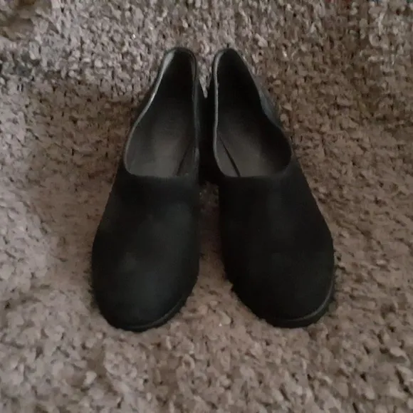 CAMPER-KARA-Black Nubuck Suede Pumps-Shooties-Sz 40-Sz 9.5-NWOB