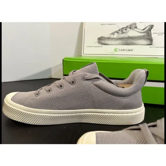 Cariuma IBI Low Knit Sneakers Light Gray Size 10.5 Women/9 Men