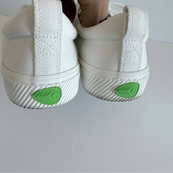 Cariuma The Oca Canvas Sneakers Women Size 8 Unisex Lace Up Comfy Off White