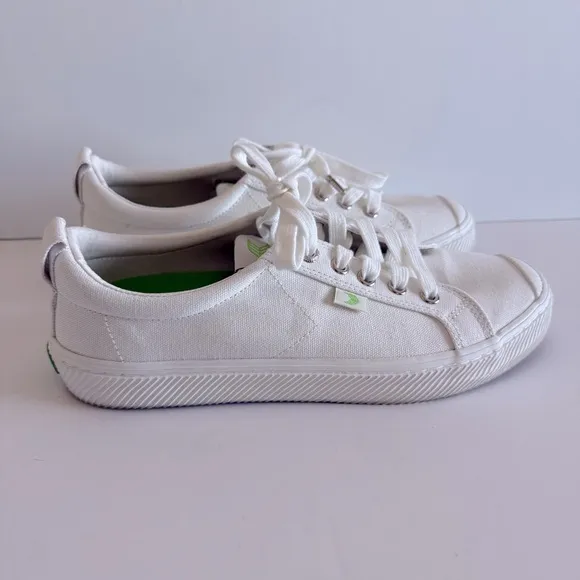 Cariuma The Oca Canvas Sneakers Women Size 8 Unisex Lace Up Comfy Off White