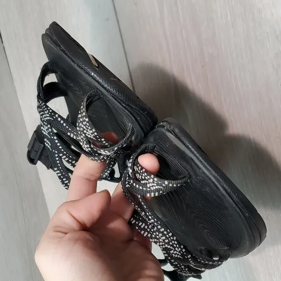 Chaco Women Loop Toe Outdoor Sandals Flats shoes sz 7
