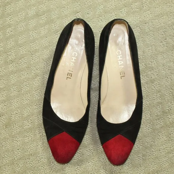 Chanel Women's Size 9 Suede Black Body Red Cap Toe Low 1.75&quot; Block Heels