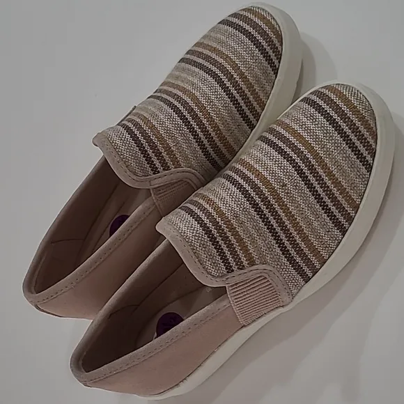 Clarks Collection Double Gore Slip-Ons - Layton Petal
