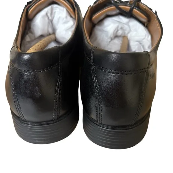 Clarks® Men's  sz 9.5 Wide Black Leather Tilden Cap Dress Shoes New in Box