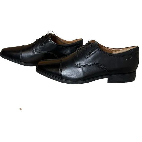 Clarks® Men's  sz 9.5 Wide Black Leather Tilden Cap Dress Shoes New in Box