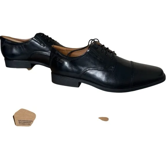 Clarks® Men's  sz 9.5 Wide Black Leather Tilden Cap Dress Shoes New in Box