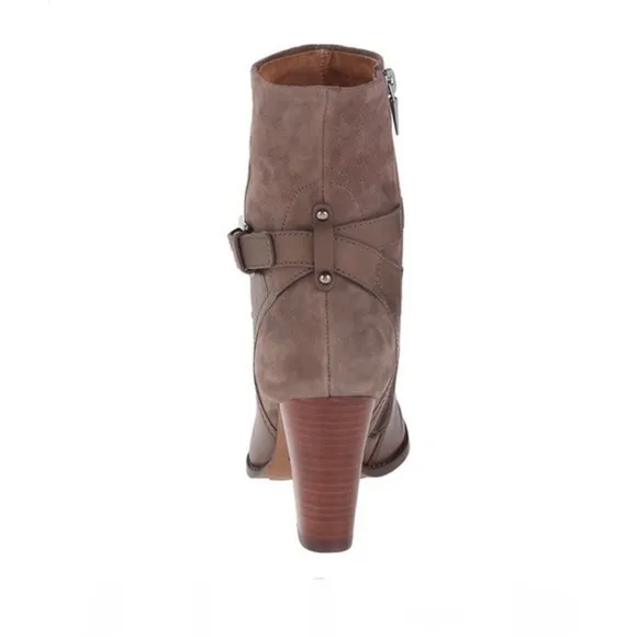 Clarks Womens Kacia Garnet Suede Leather Boots NWT  Size 8.5