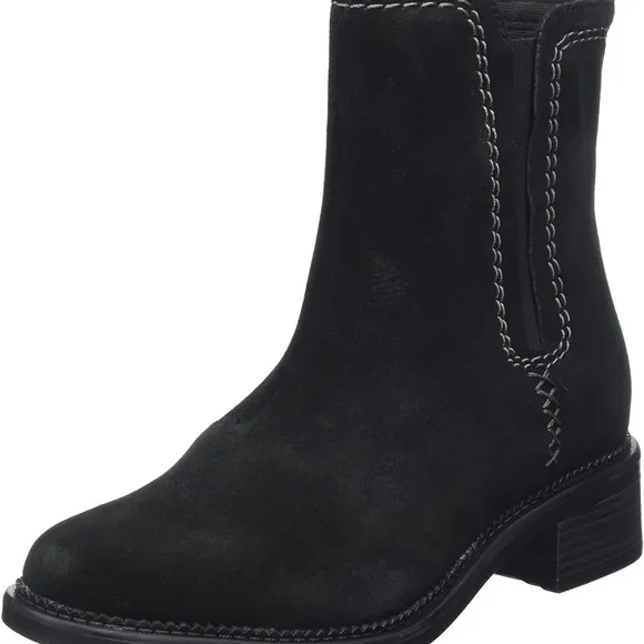 Clarks Women's Maye Zip Mid Calf Boot NWT  size 6