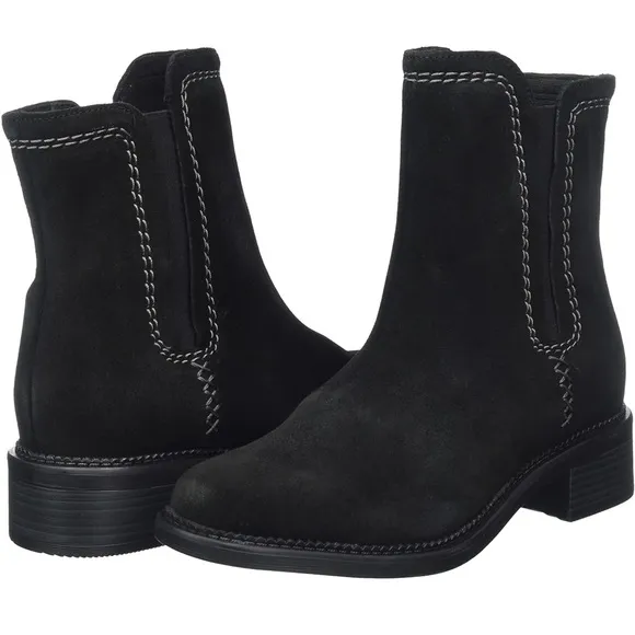 Clarks Women's Maye Zip Mid Calf Boot NWT  size 6