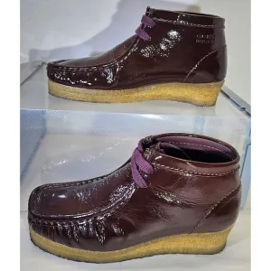 Clarks Women's Originals Wallabee   Maroon Burgundy Patent Shoe Size 7.5