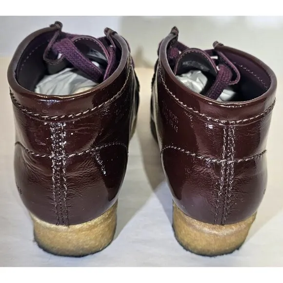 Clarks Women's Originals Wallabee   Maroon Burgundy Patent Shoe Size 7.5