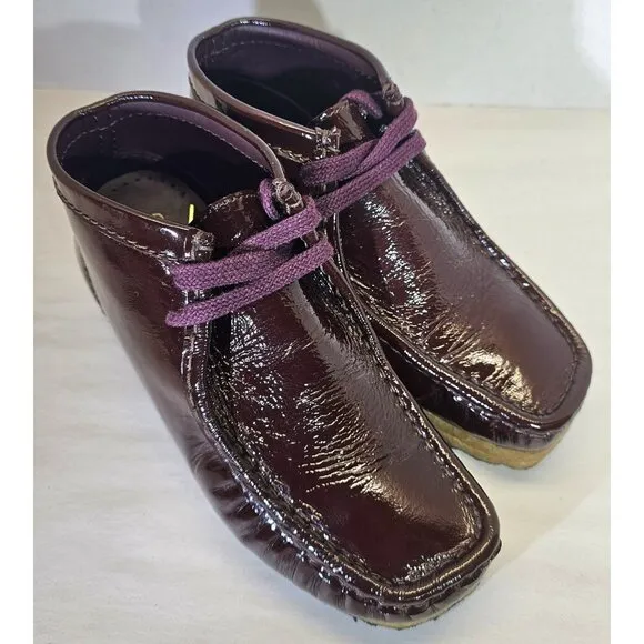 Clarks Women's Originals Wallabee   Maroon Burgundy Patent Shoe Size 7.5