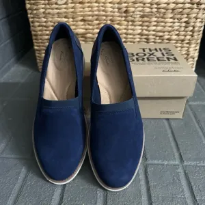 Clarks Women’s Size 8 W  Sharon Dolly Navy Blue Suede Slip On Comfort Shoes NEW