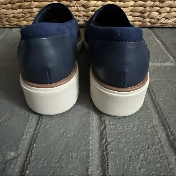 Clarks Women’s Size 8 W  Sharon Dolly Navy Blue Suede Slip On Comfort Shoes NEW