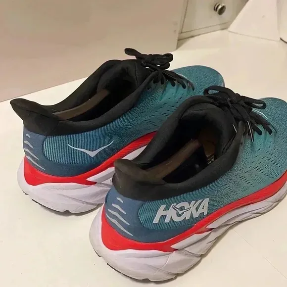 Clifton 8 Running shoes are soft and extremely comfy