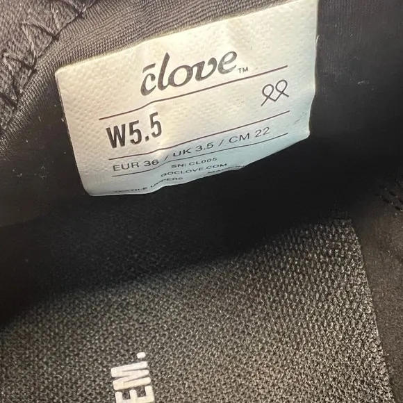 CLOVE All Black Sneaker Blue Bottom  NWOB Woman’s 5.5