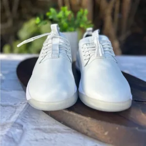 CLOVE NURSE SHOES new  Brilliant white size Women 8.5