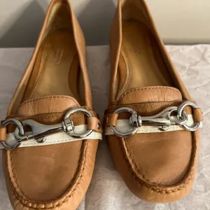 Coach FLAT SHOES PAMILLA STYLE Sz6 Brown