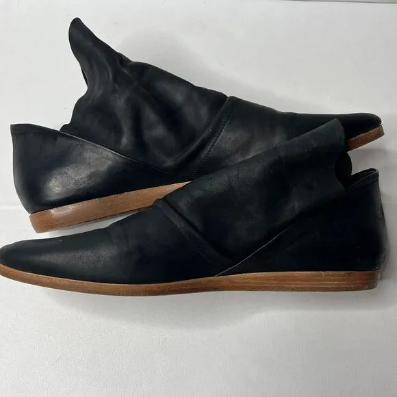 Coclico Pelipa Black Leather Flat Shoes Womens SZ 40/9.5 MSRP $350