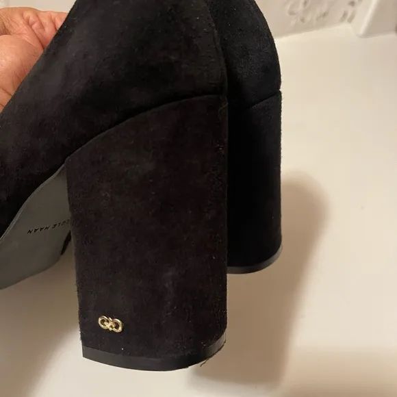 Cole Haan gorgeous thick heels Suede leather shoes