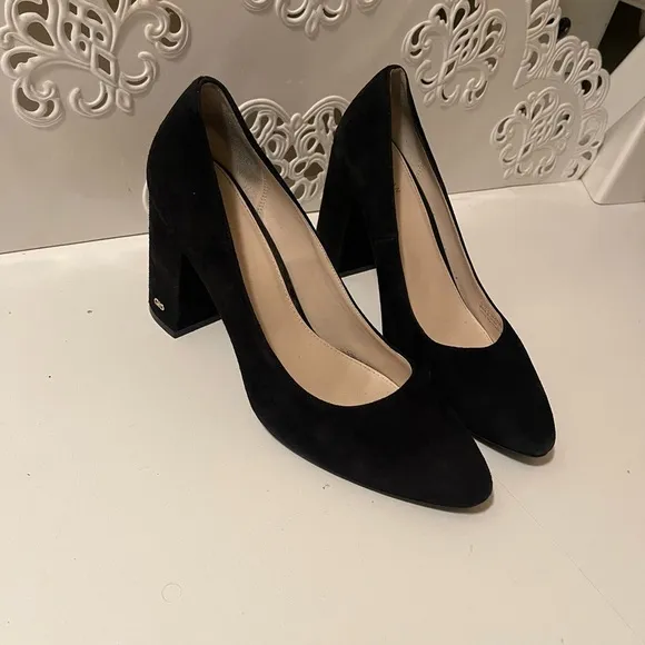 Cole Haan gorgeous thick heels Suede leather shoes
