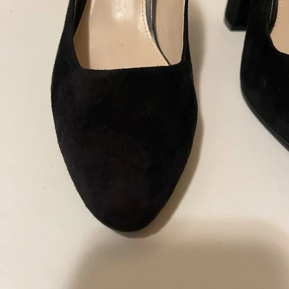 Cole Haan gorgeous thick heels Suede leather shoes