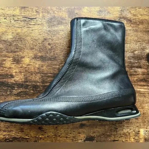 Cole Haan | womens Air Beau booties. Size: 5.5B