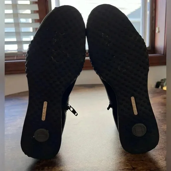 Cole Haan | womens Air Beau booties. Size: 5.5B