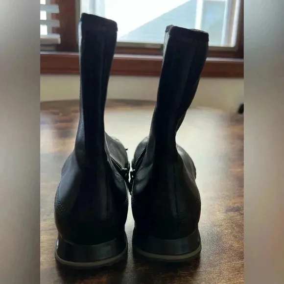 Cole Haan | womens Air Beau booties. Size: 5.5B