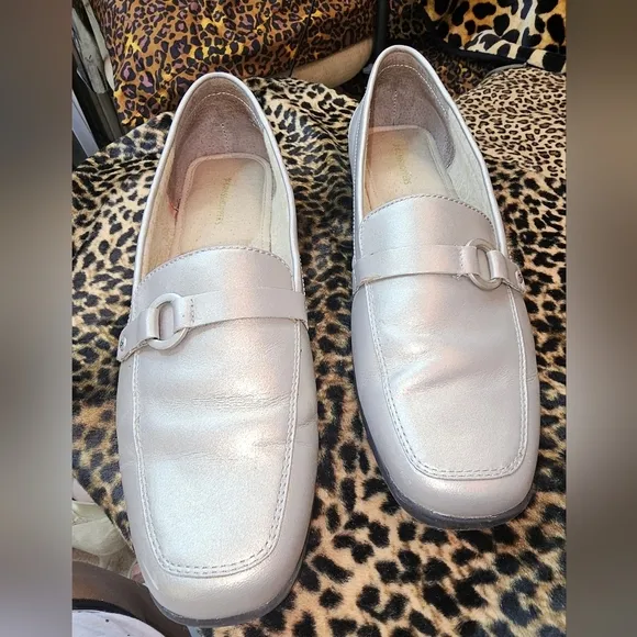COMFORTABLE LEATHER FLAT SHOES SIZE 12