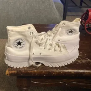 Converse all star chunky sole size 8.5 men’s , 10.5 women’s. Summertime
