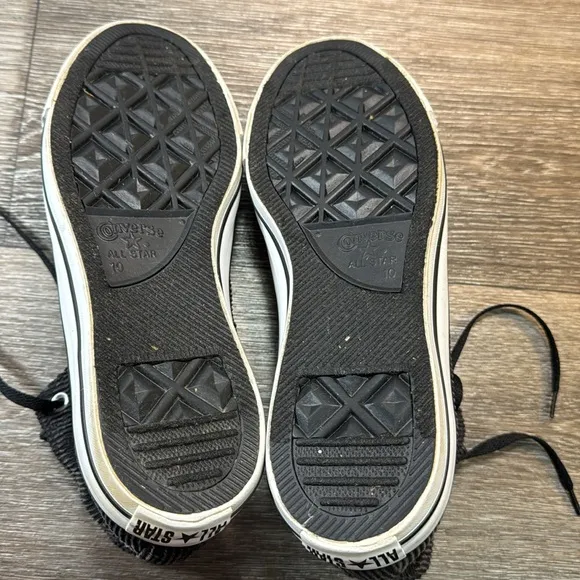 Converse All star high top shoes men’s size 10 (d190)