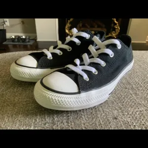Converse Chuck Taylor All Star 2x Tongue Jr Sz 1.5