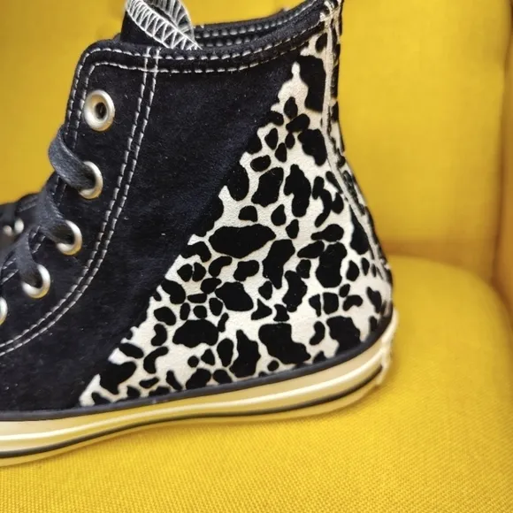 Converse Chuck Taylor All Star Hi Top Oreo Women’s Black Leopard Size 6.5
