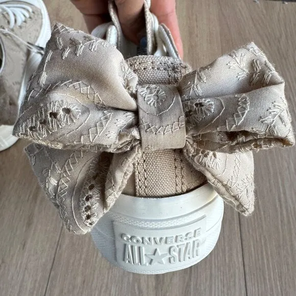 ❤️Converse Chuck Taylor All Star Lift Bow 9.5 Women's Shoes Embroidered A10246C