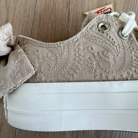 ❤️Converse Chuck Taylor All Star Lift Bow 9.5 Women's Shoes Embroidered A10246C