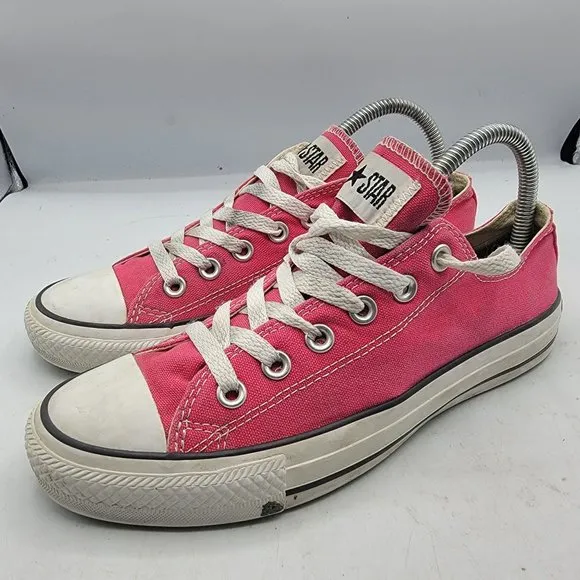 Converse Chuck Taylor All Star Womens 8 Raspberry Low Top Canvas Shoes 132298F