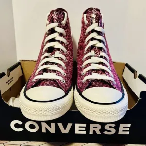 Converse Chuck Taylor Hi Women's 9 Sneakers Orchid Abyss Glitter Purple A11137C