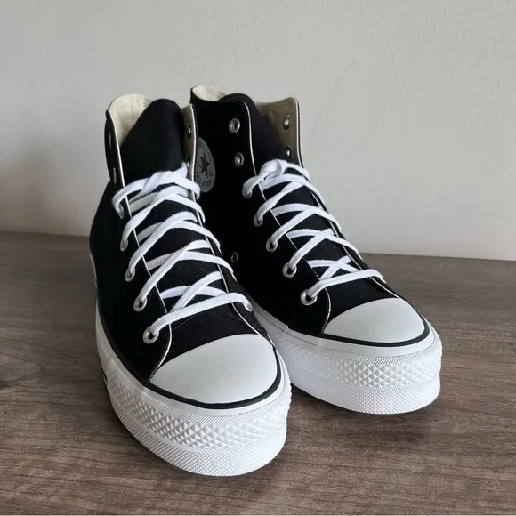 Converse NEW Chuck Taylor All Star Lift Hi Women's Shoe Size 11 #B1357
