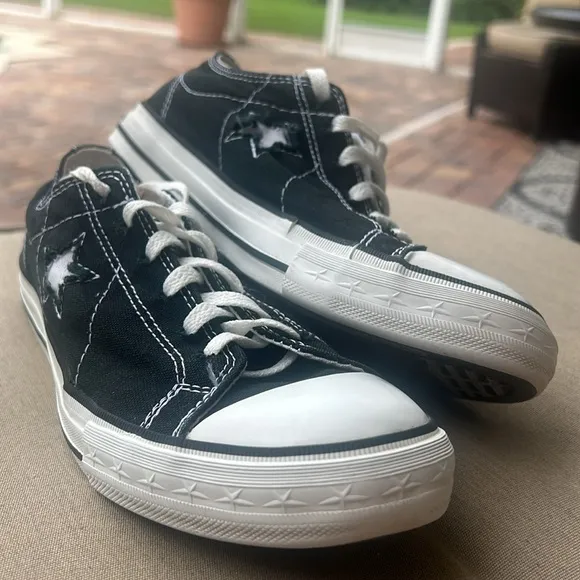 Converse One Star Black White Low Top Sneakers sz 8.5 Ladies Like New