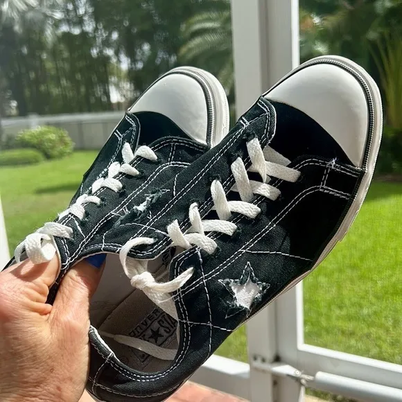 Converse One Star Black White Low Top Sneakers sz 8.5 Ladies Like New