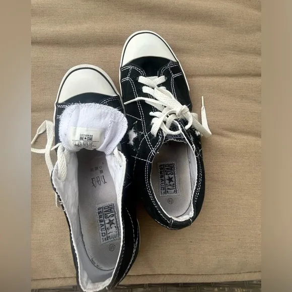 Converse One Star Black White Low Top Sneakers sz 8.5 Ladies Like New