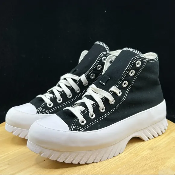 Converse Women's Chuck Taylor All Star Lugged 2.0 Hi Shoes Size 10 Black A00870C