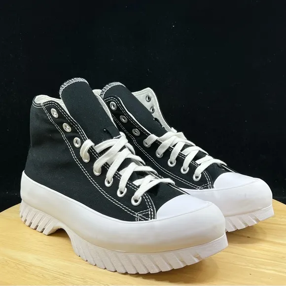 Converse Women's Chuck Taylor All Star Lugged 2.0 Hi Shoes Size 10 Black A00870C